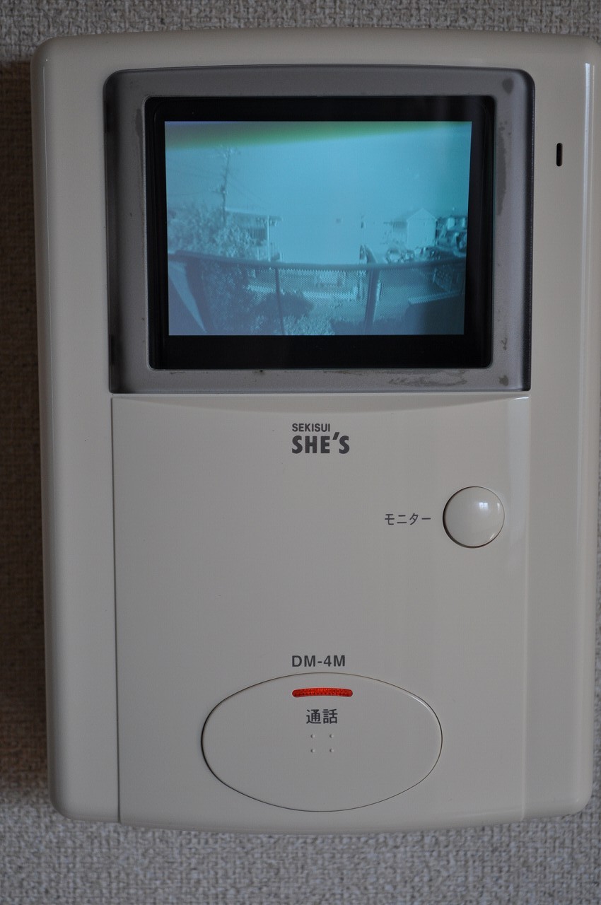 エルミタージュA 安心のニター付きインターホン