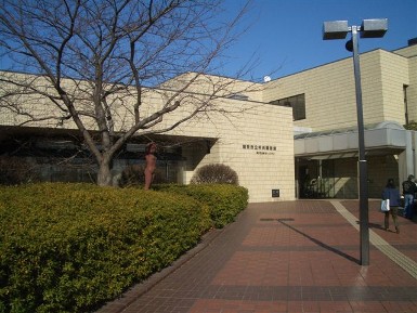 AQUA TERRACE 図書館：浦安市立中央図書館　549m