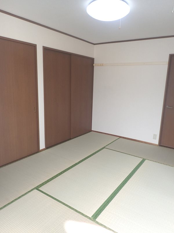 カサフェリース 収納たっぷりな和室
