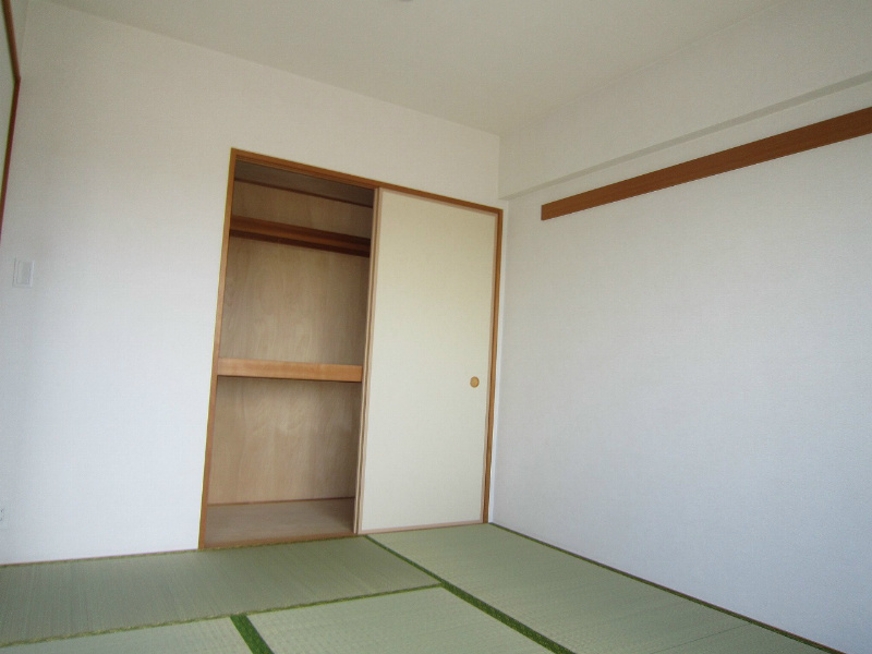 クレアーレ壱番館 和室の収納