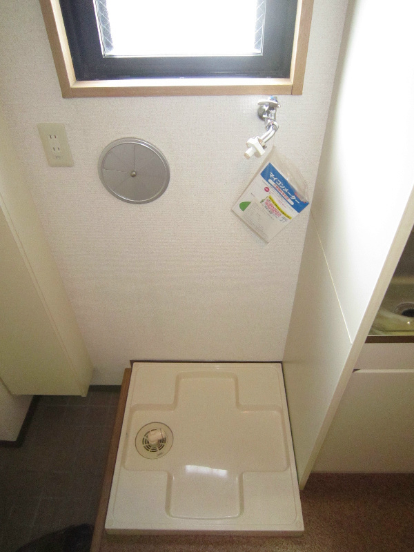 MCビル 室内洗濯機置き場です。