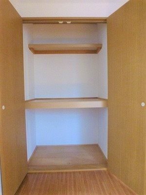 PRENDRE　OHI 奥行きもある大型収納です