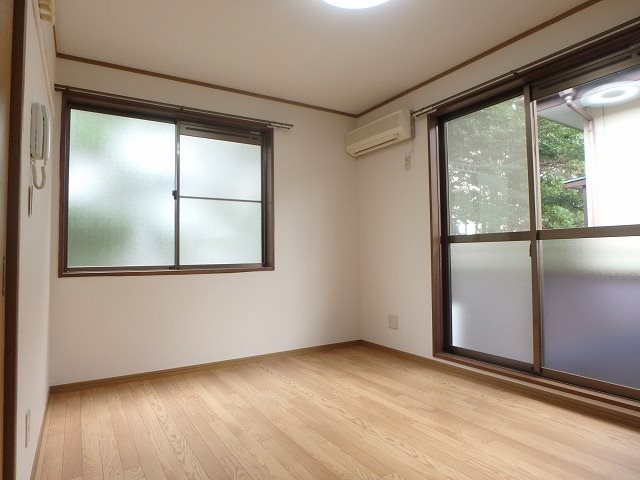 PRENDRE　OHI 二面採光の明るいお部屋