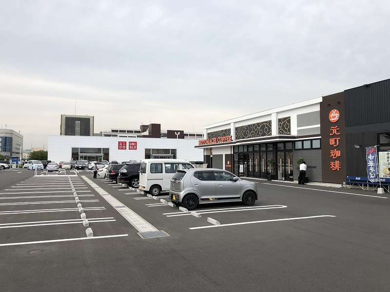 メルヴェーユ ショッピング施設：ユニクロ（ベイフロント蘇我店）　393m