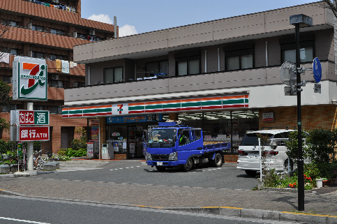 メテオール妙典 コンビ二：セブンイレブン 市川妙典店　50m　対面