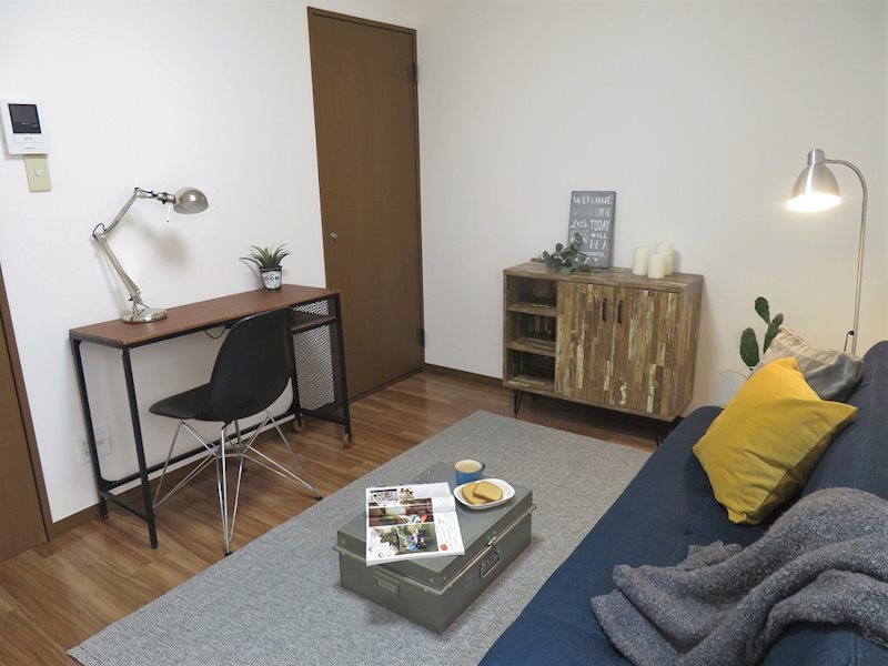 BLUMEN　HAUS 6帖の洋室（家具・雑貨はイメージとなります）