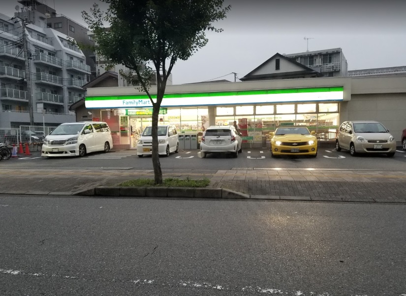 おぐらハイツ コンビ二：ファミリーマート 千葉駅北口店　495m