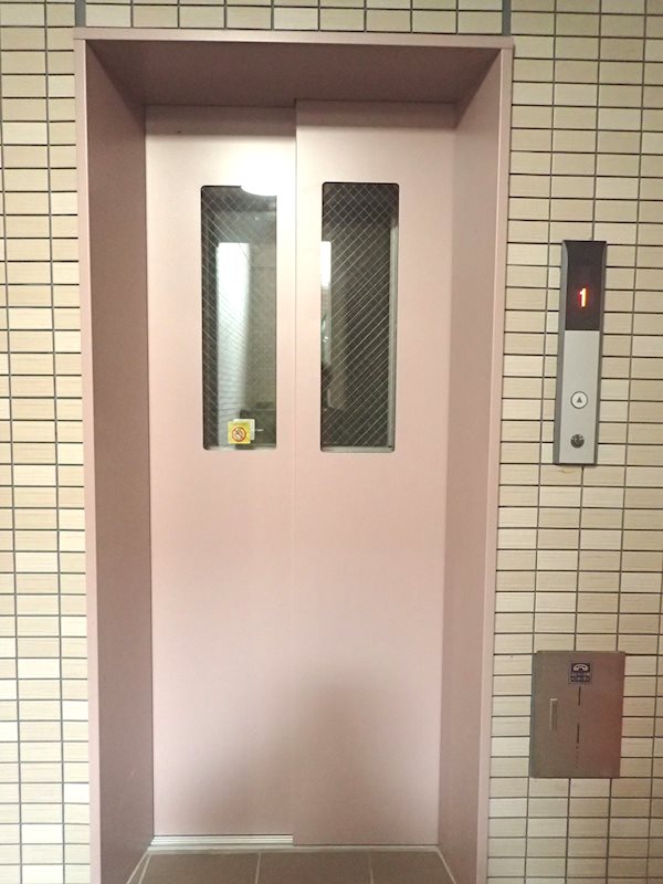 メルヴェーユ港 エレベーター