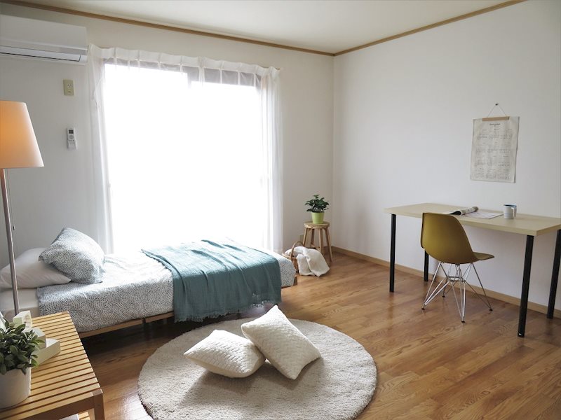 メゾン雅 南向きの明るいお部屋です(家具はイメージとなります)