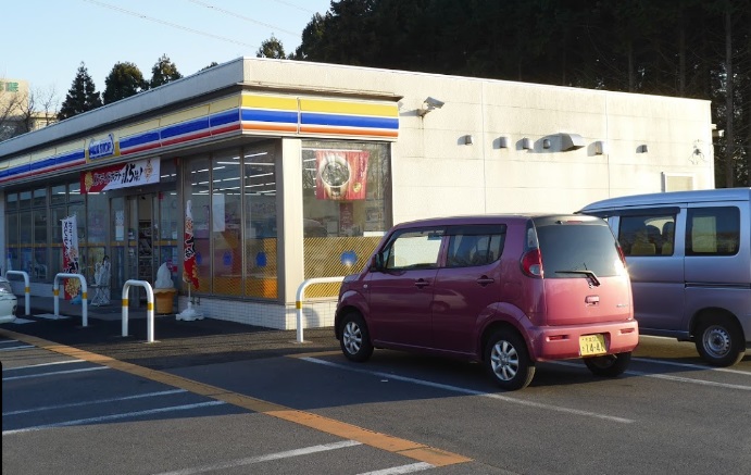 千城レジデンス コンビ二：ミニストップ 四街道御成街道店　387m