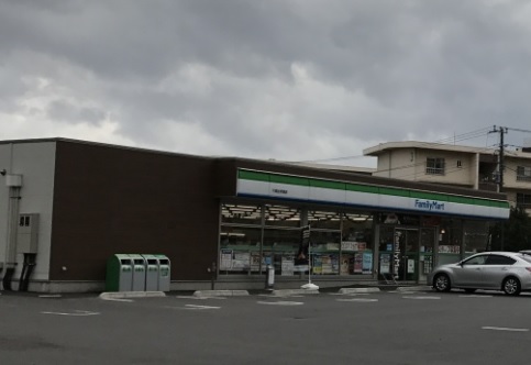 メルヴェーユ神明 コンビ二：ファミリーマート 千葉出洲港店　335m