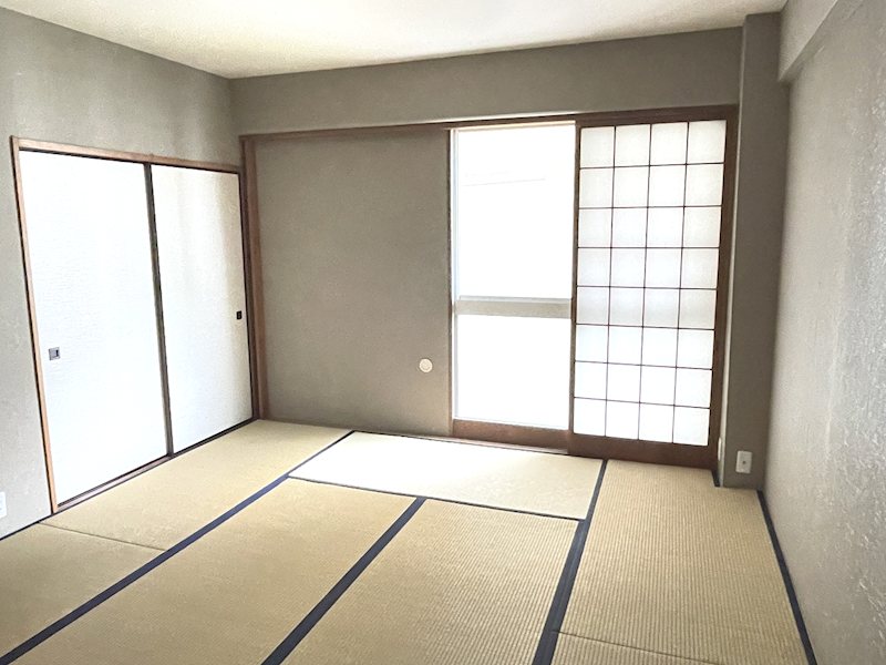 検見川パークマンション 和室8帖※クリーニング前の写真です。