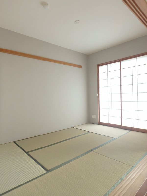 サンクレイドル佐倉 南向きの明るい和室